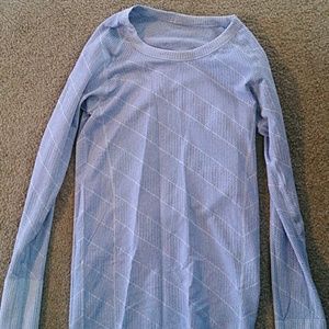 Lululemon long sleeved swiftly
