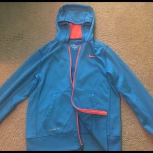 🎮Boys Nike therma hoodie