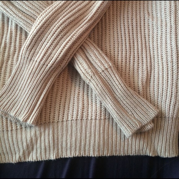 🎉2X HP🎉 Brandy Melville blush nude knit sweater - Picture 5 of 6