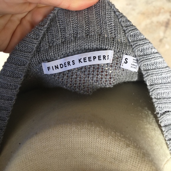 Finders keepers "cheap talk" sweater SMALL - Picture 4 of 4