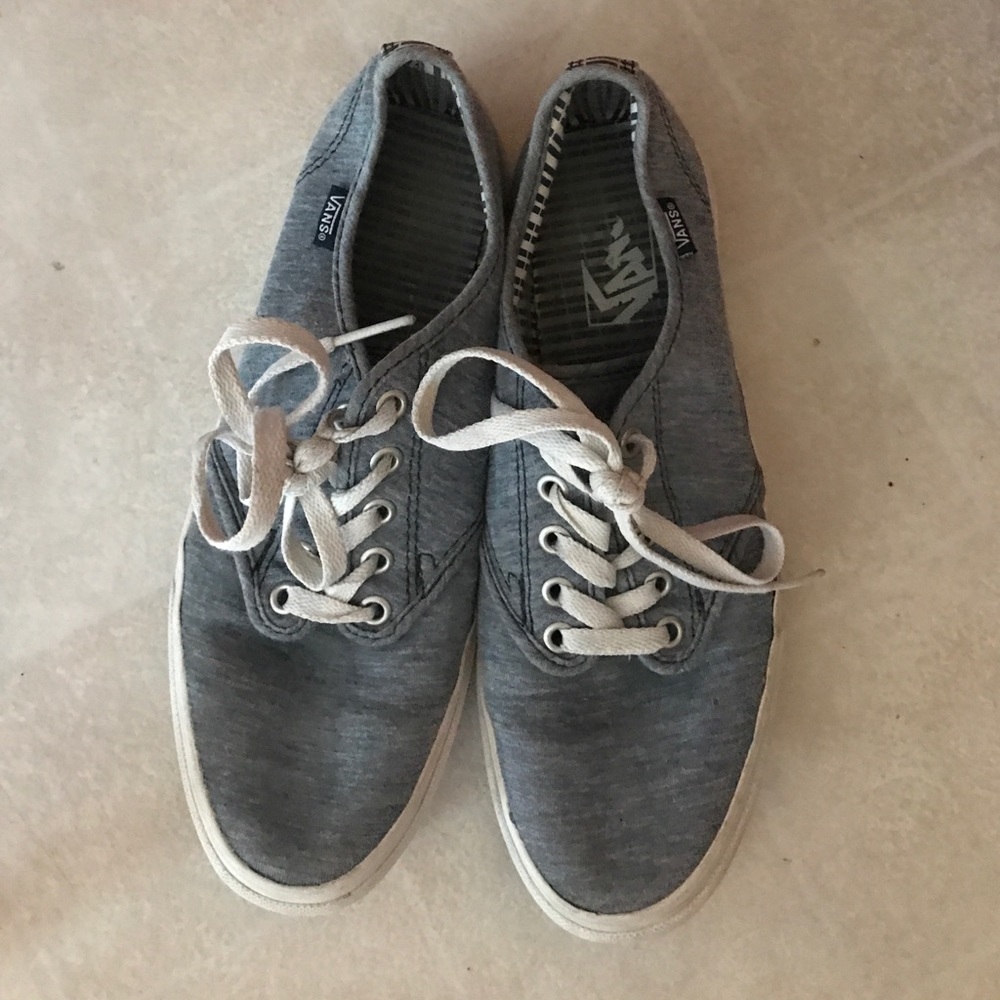 Vans - Picture 2 of 4