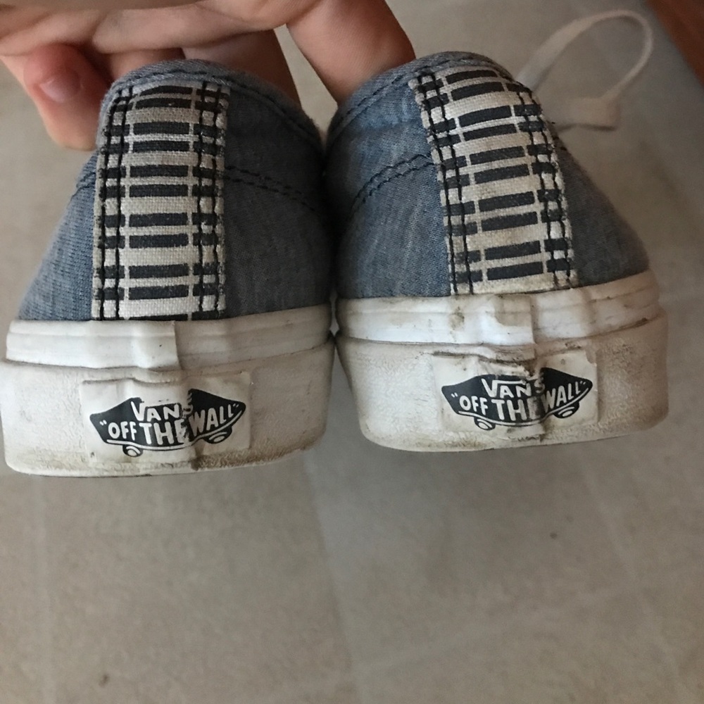 Vans - Picture 3 of 4