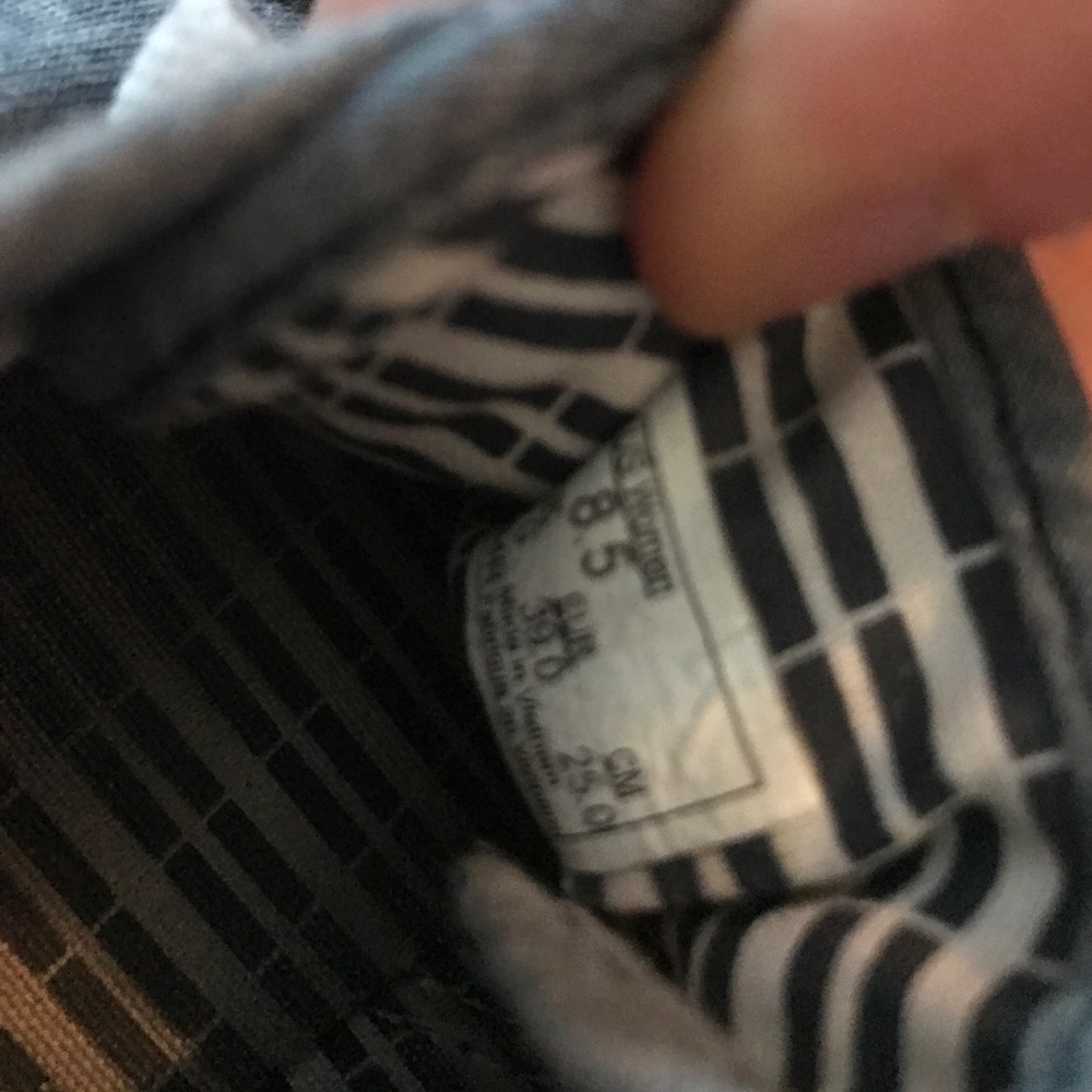 Vans - Picture 4 of 4