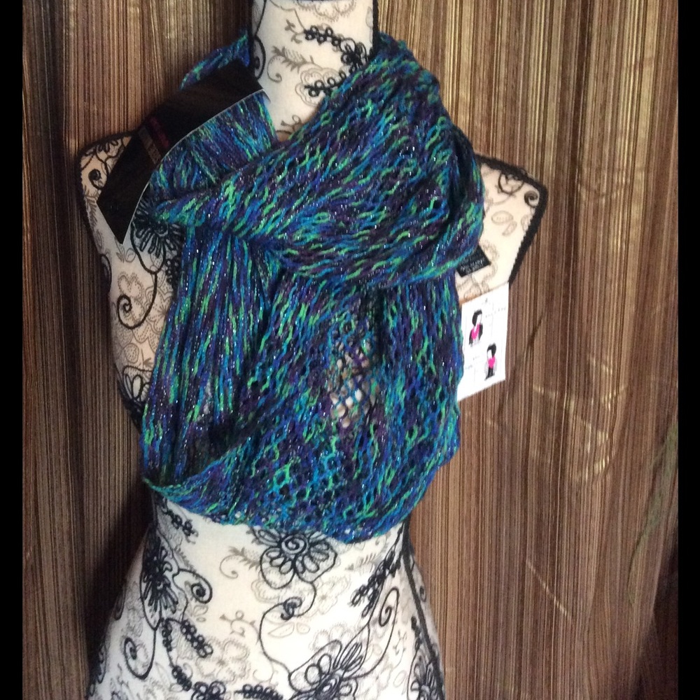 Steve madden infinity scarf
