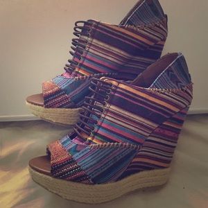 Chinese Laundry boho canvas wedges