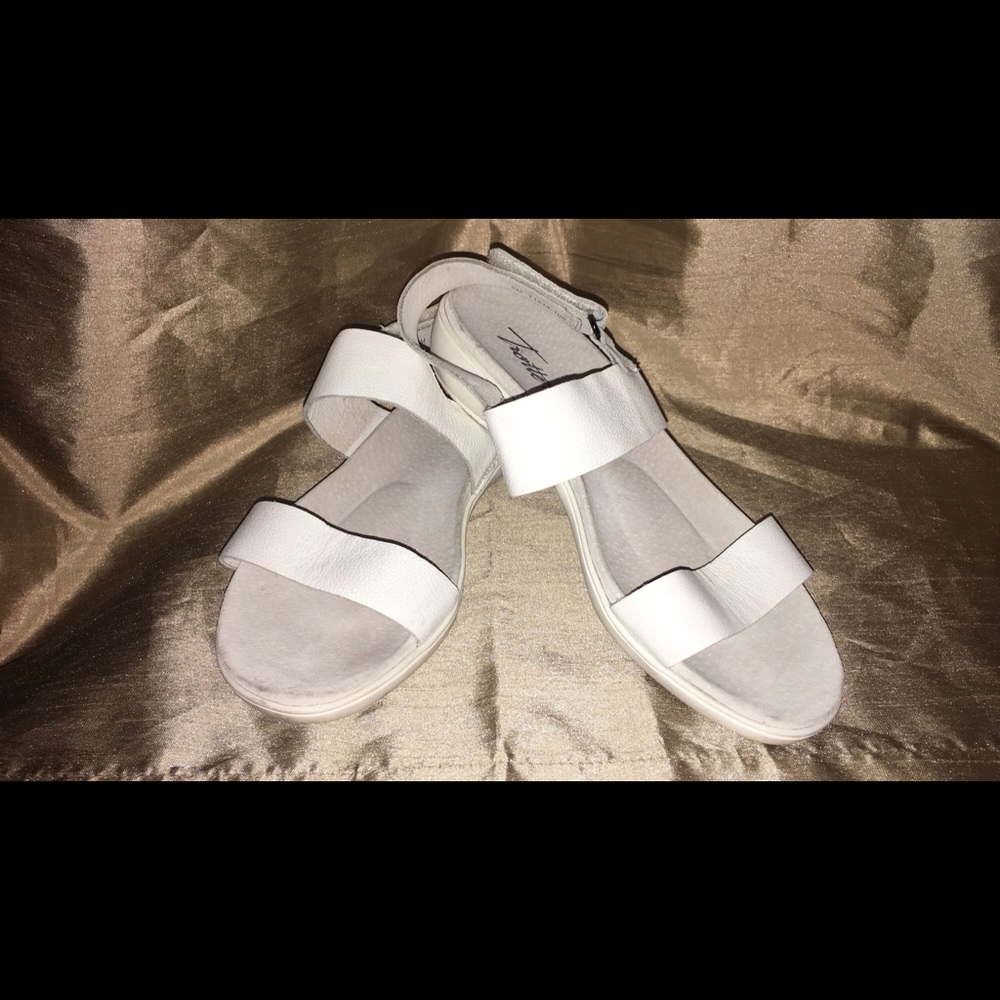 White trotters