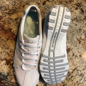 Skechers White 9.5 Never Worn.
