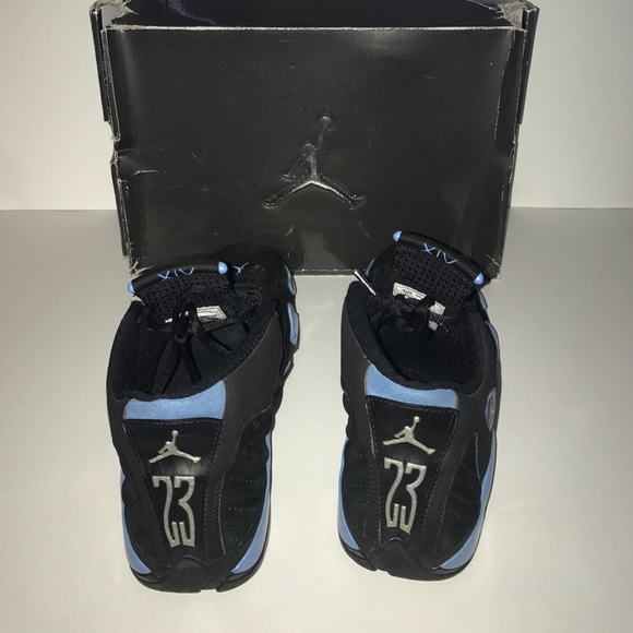 Athletic_Shoes