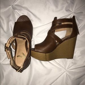 Brown wedges