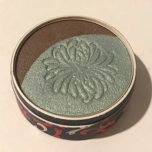 Paul and Joe eye shadow