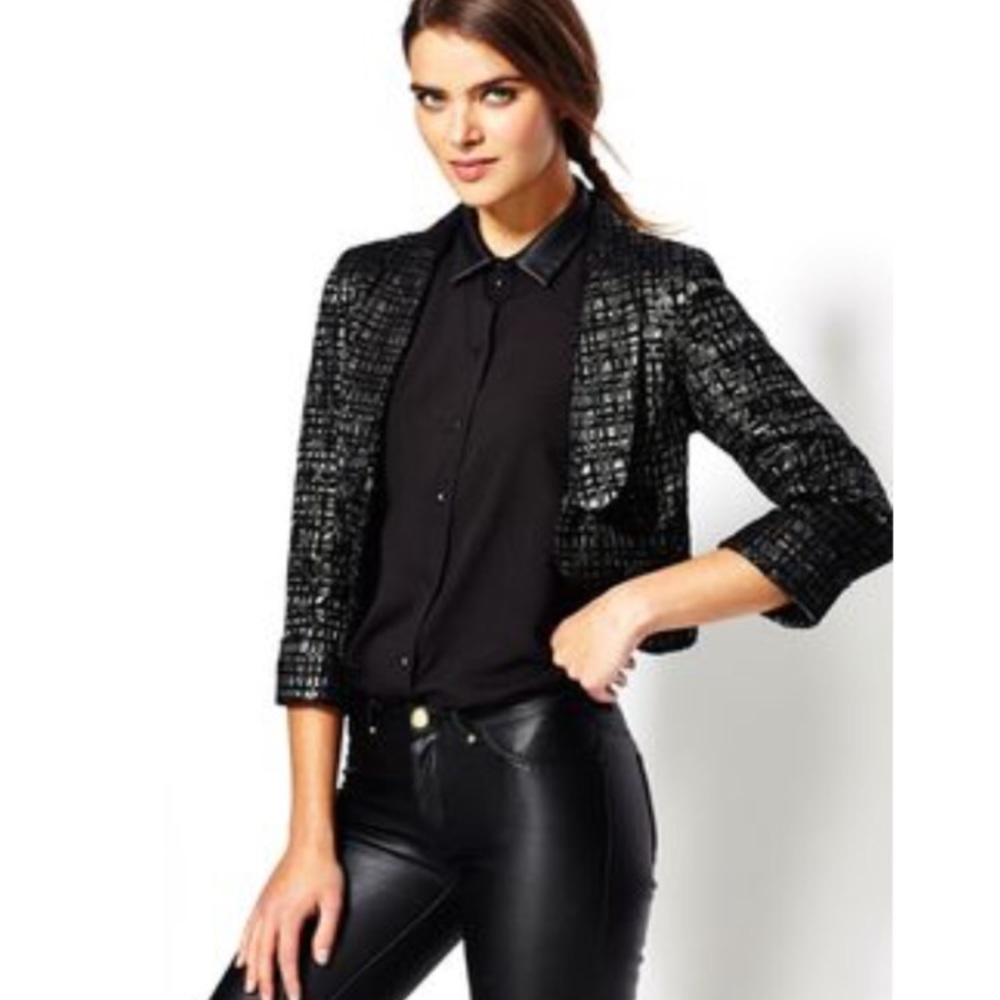 ✅NWT Poleci Cropped Shine Blazer