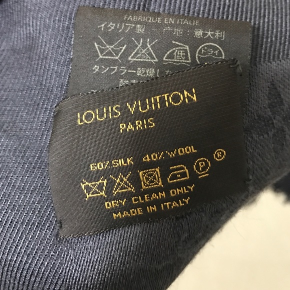 Louis Vuitton scarf gray color - Picture 2 of 4