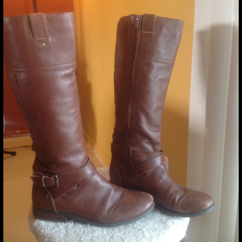 Leather boots
