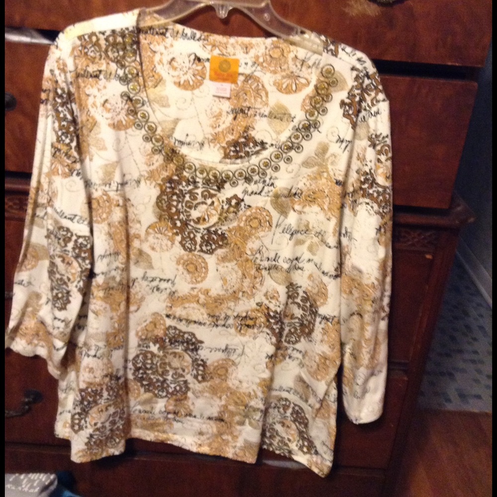 Ruby Rd. Woman  3/4 Top SmokeFree & PetFree