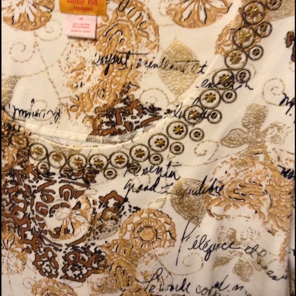 Ruby Rd. Woman  3/4 Top SmokeFree & PetFree - Picture 3 of 4