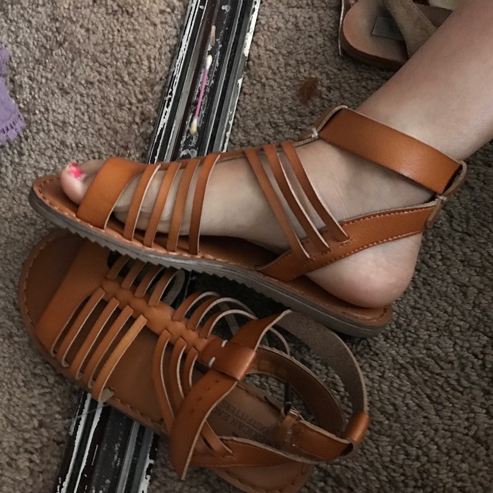 American Eagle Sandals