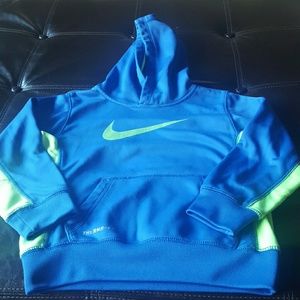 Boys Nike sweatshirt Size 6