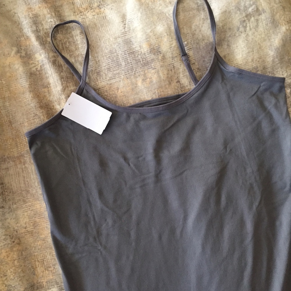 NWT seamless layering tank