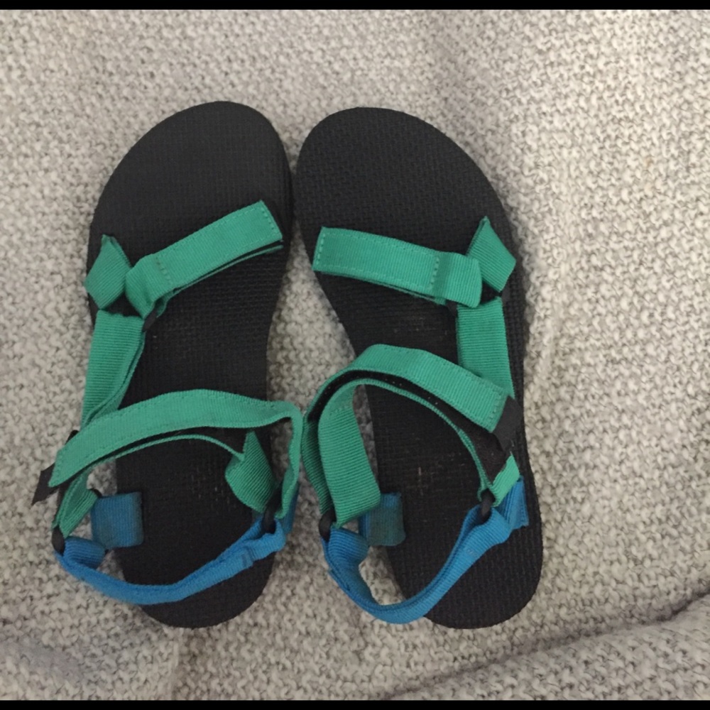Womens 7 Tevas