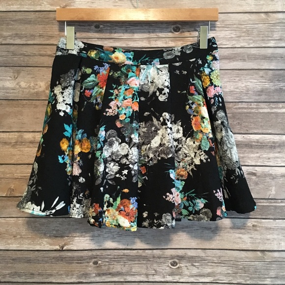 Lush Dresses & Skirts - CLOSET CLEAROUT ⚡️🌻 Lush floral skater skirt