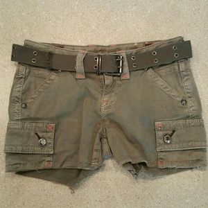 Ladies Rock Revival size 27 shorts