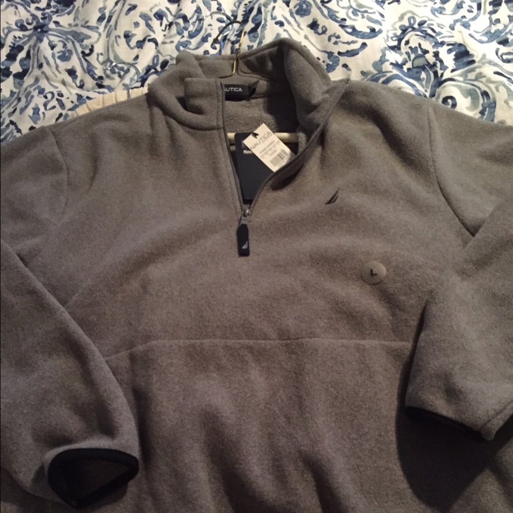 Nautica Men's fleece pullover!