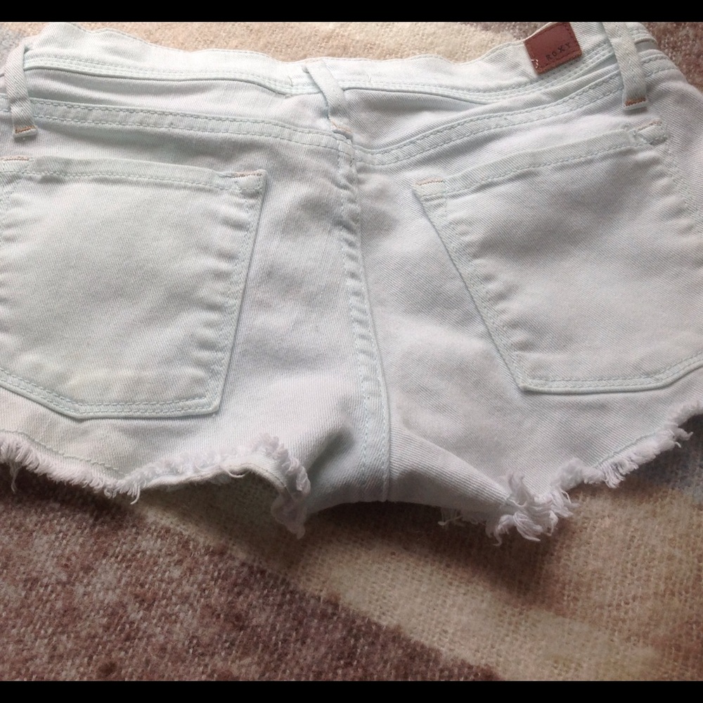 Roxy Denim Shorts - Picture 4 of 4