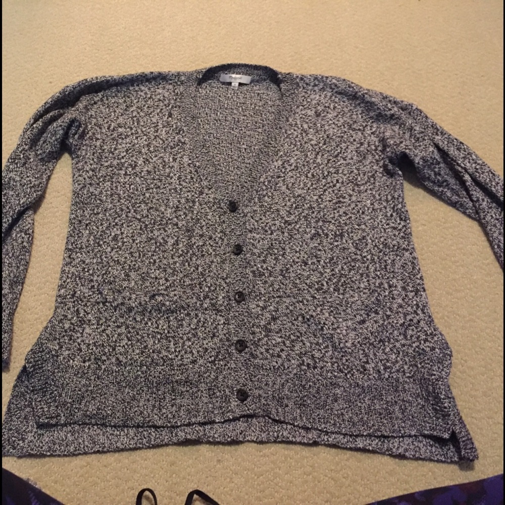 SOLD! Madewell grey heathered b-neck cardigan.