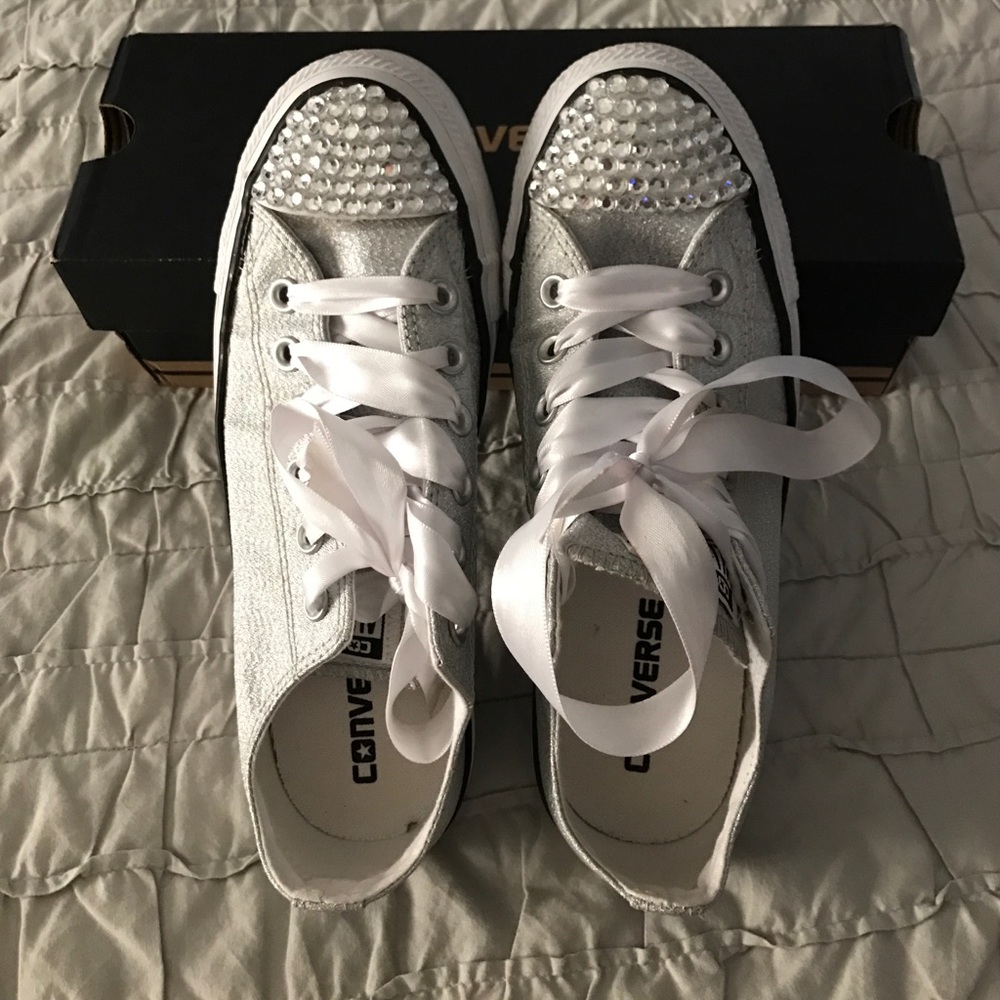 Women's converse size 7