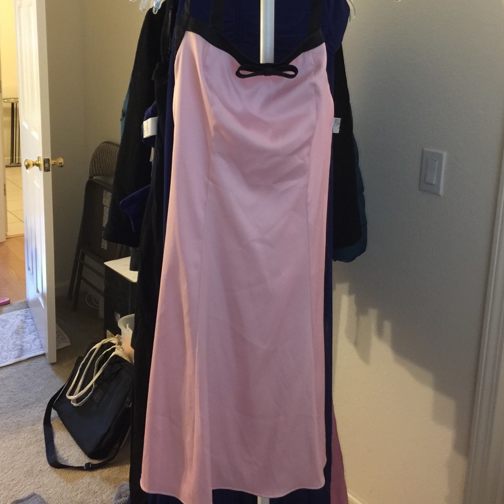 Smooth pink Jessica McClintock gown