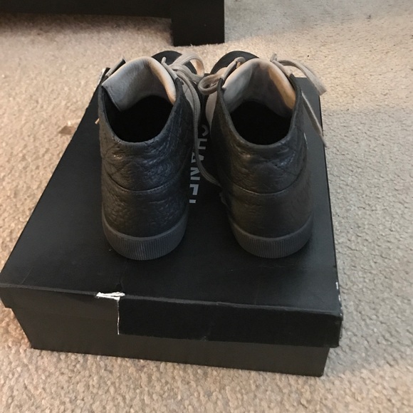 Sold - Picture 3 of 6