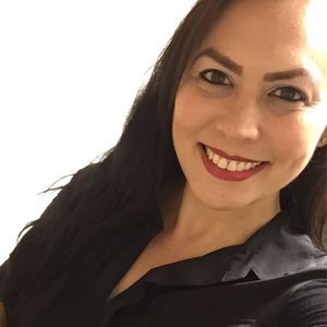 Meet your Posher, Adrienne