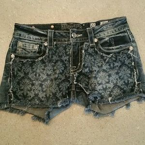 Miss Me Jean shorts size 27
