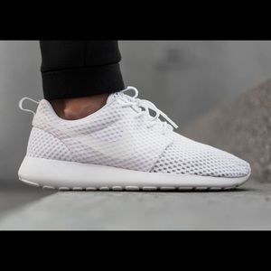 Nike Roshe, white womens size 8