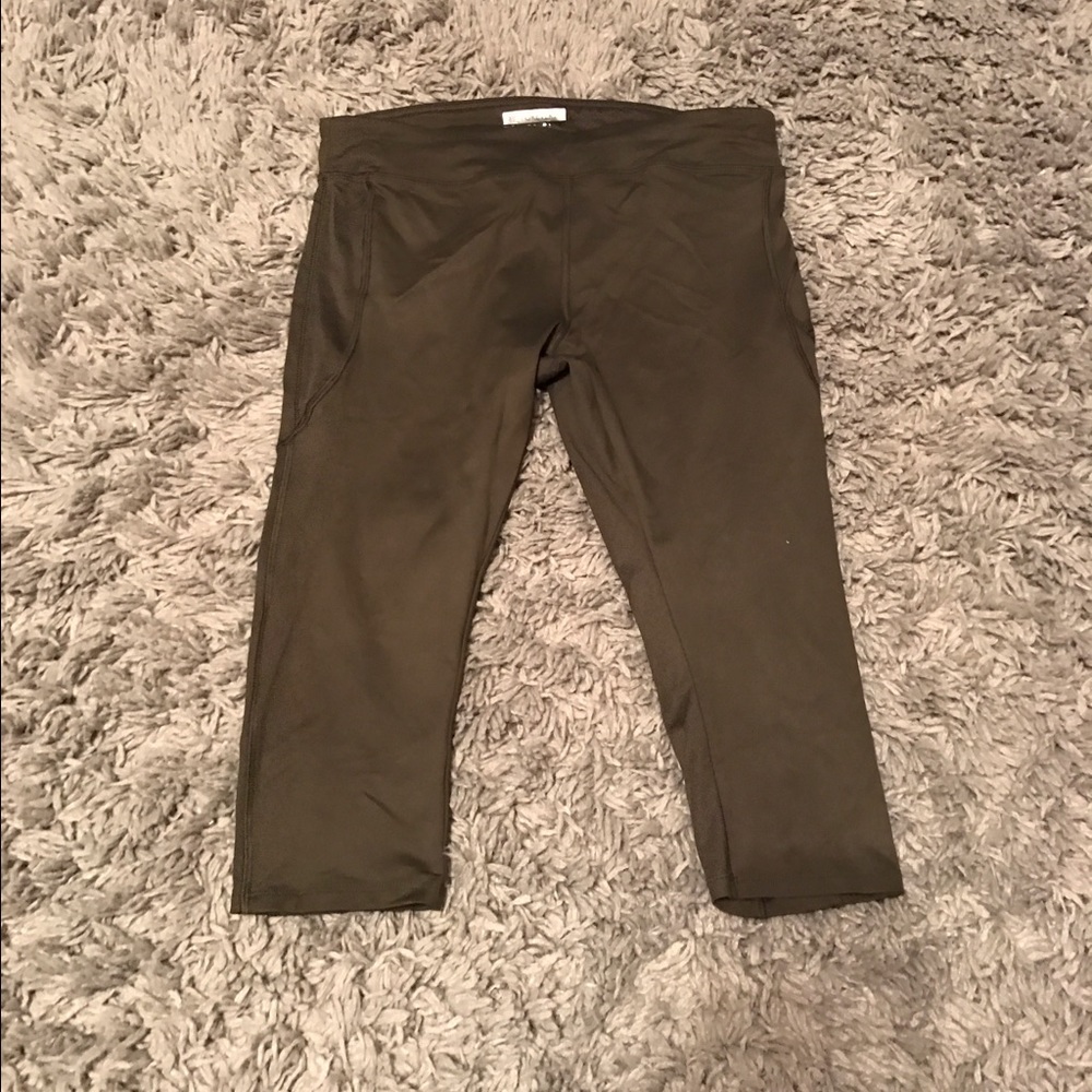 Forever 21 crop athletic leggings