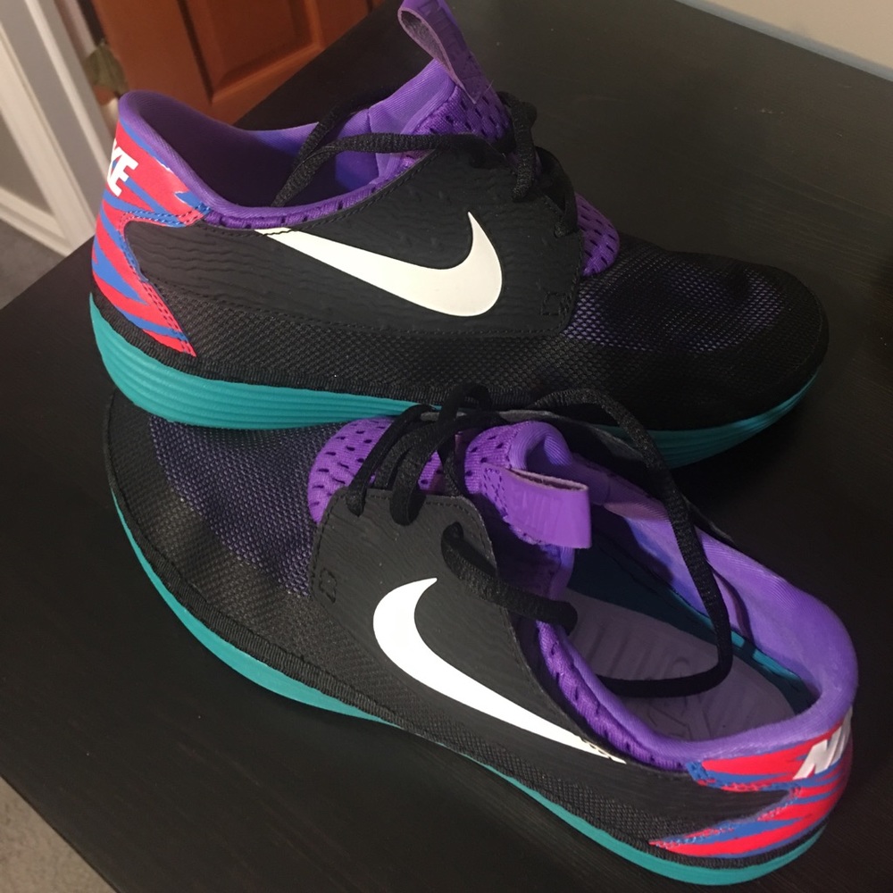 Nike Tennis Shoes