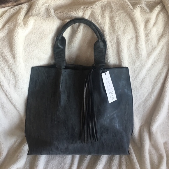 Emperia Handbags - HOLD ♥SALE FINAL PRICE 🌑NWT Large Tote 🌑