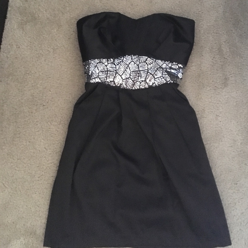 Trixxi Strapless Dress