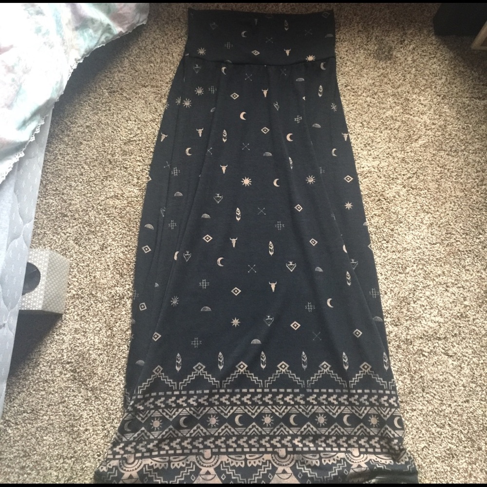 Native print maxi skirt
