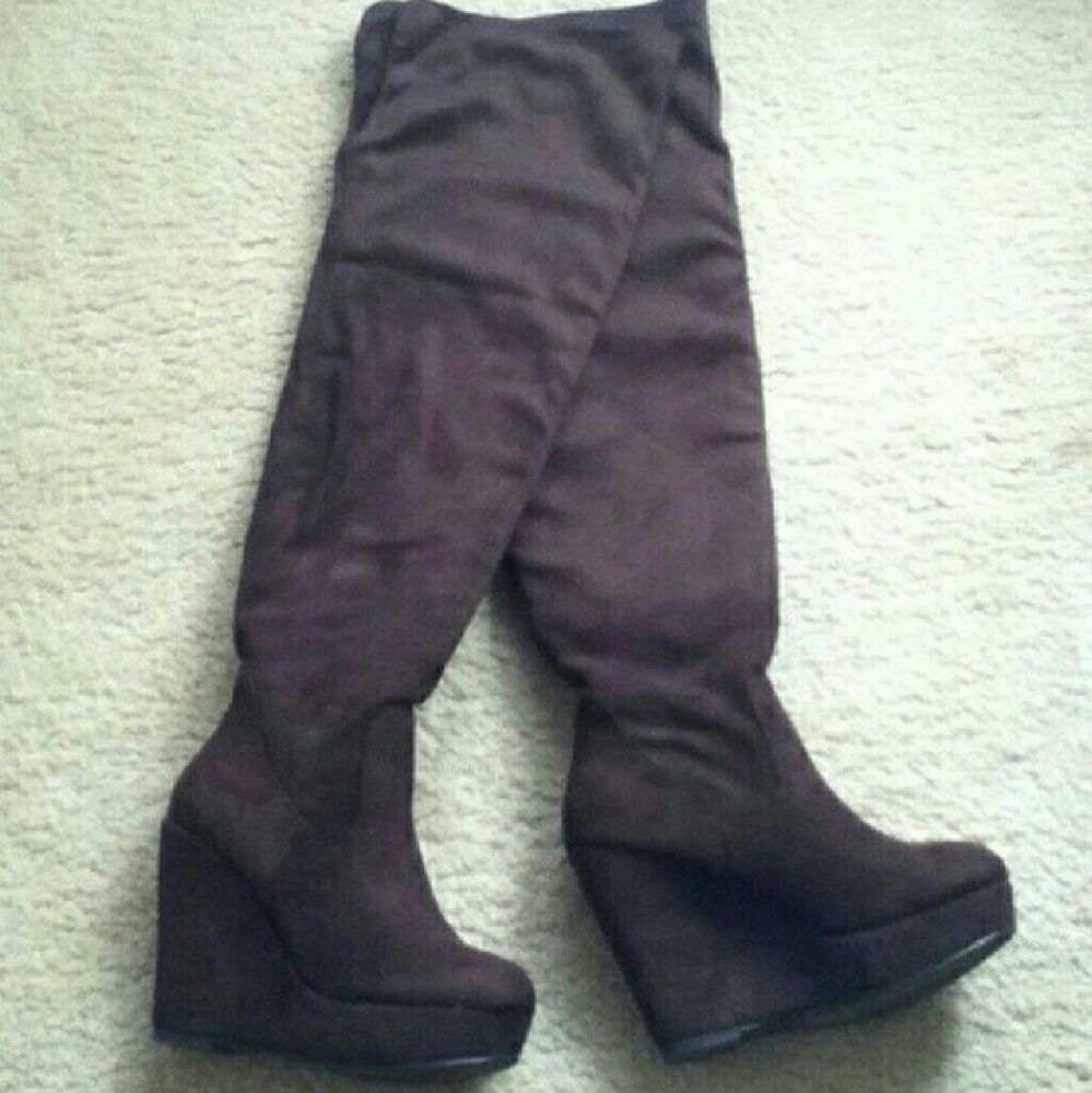 Over the knee chocolate suede boots