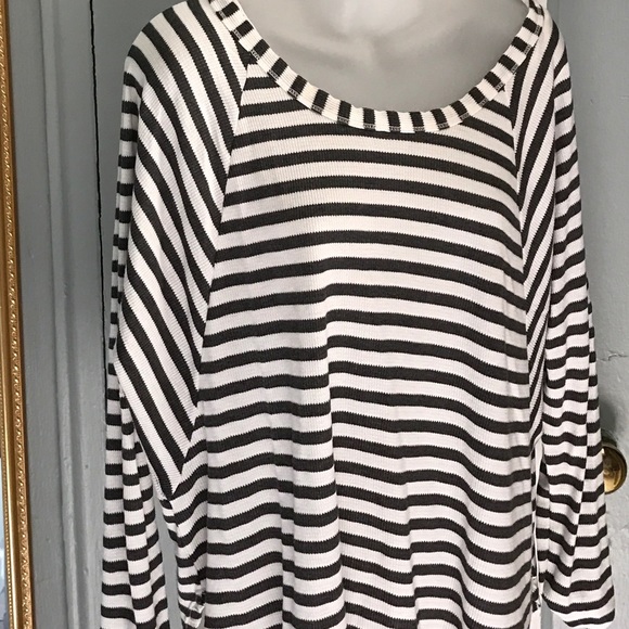 Splendid Strip Tee Shirt - Picture 3 of 3