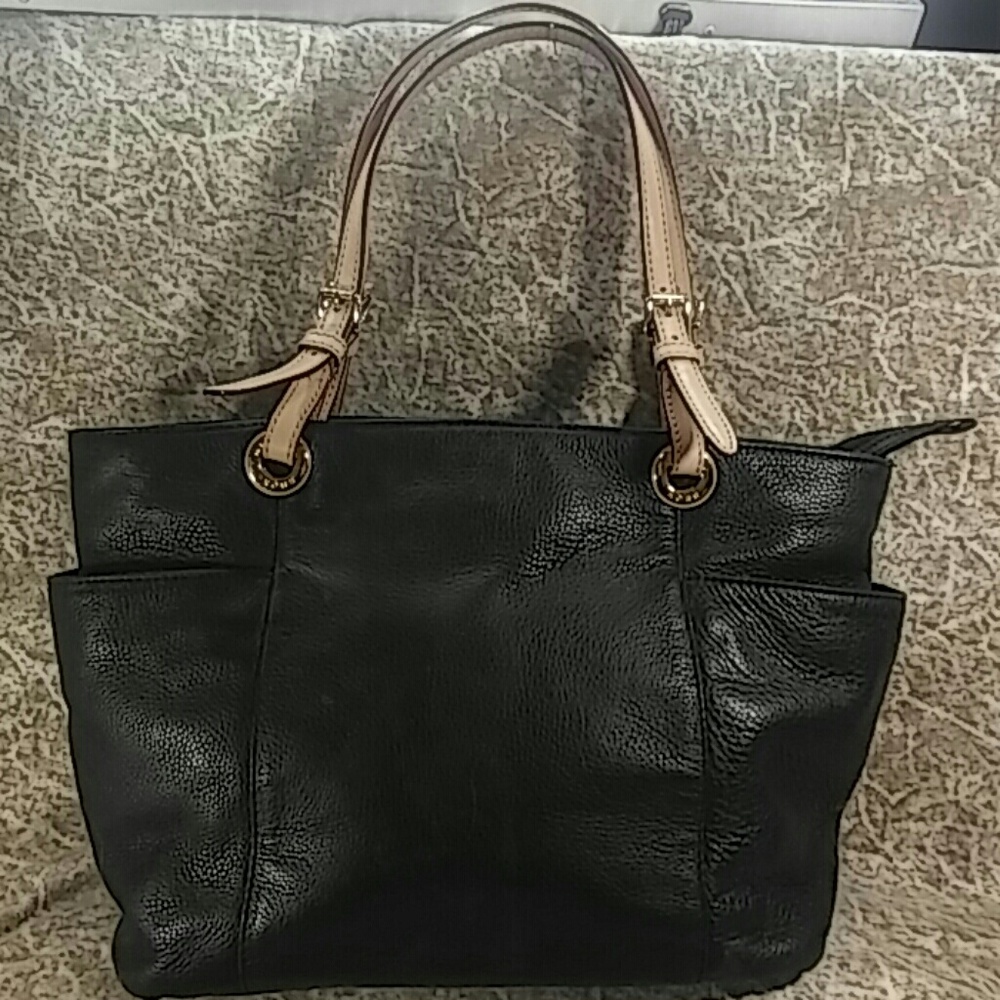 Michael Kors leather shoulder bag