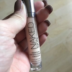 Urban Decay Naked Skin Weightless Concealer