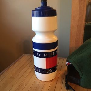 Tommy water bottle