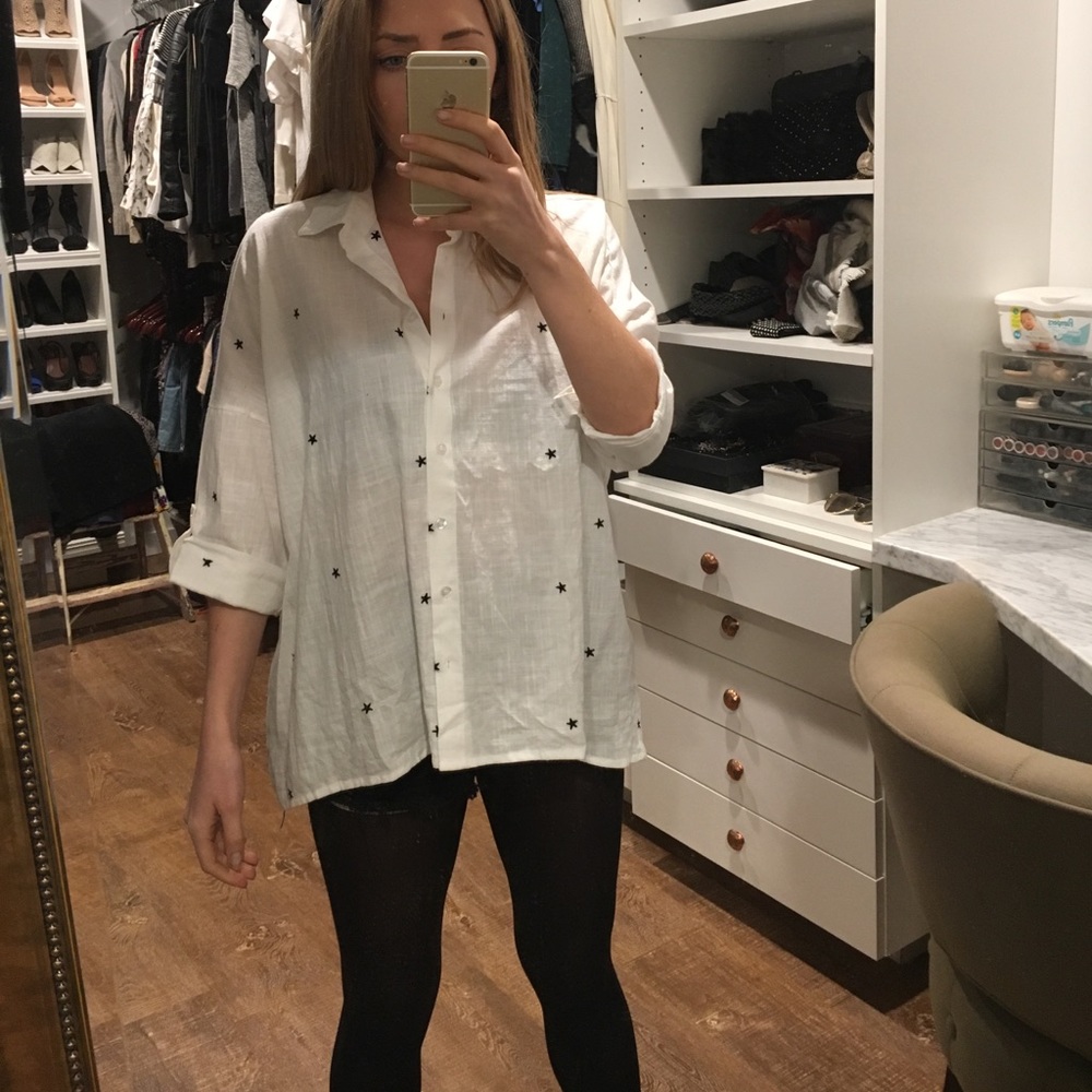 Oversized white linen shirt w/navy star embroidery