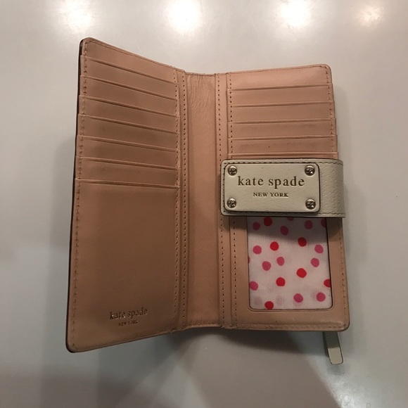 Kate Spade wallet - Picture 3 of 3