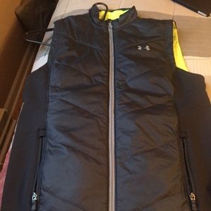 Under Armour golf vest size medium