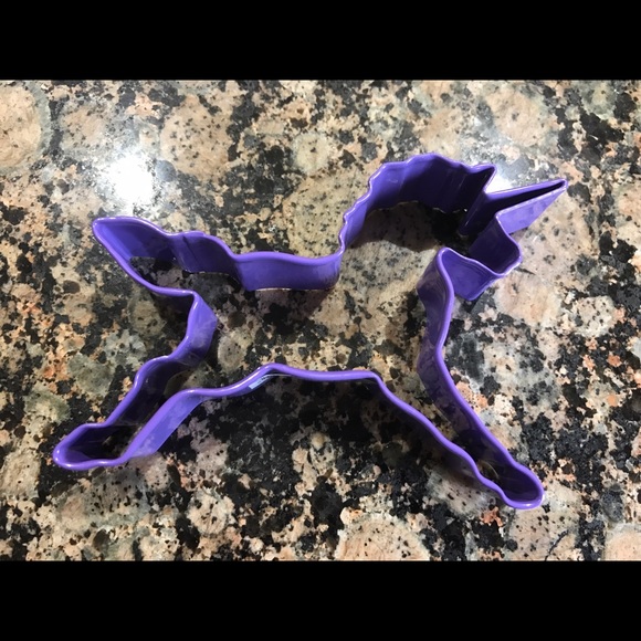 Other - NEW Unicorn Cookie Cutter 🦄