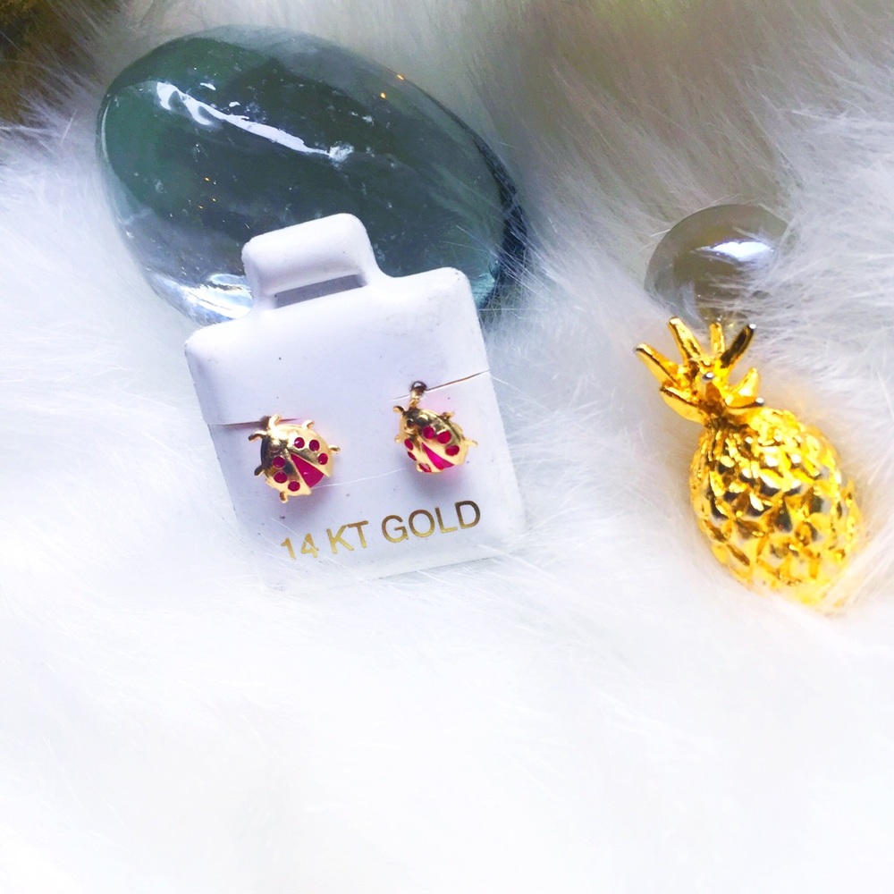 . {14K GOLD} Ladybugs + garner stud earrings - Picture 4 of 8