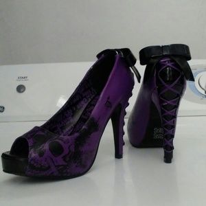 Zombie stomper high-heel shoes